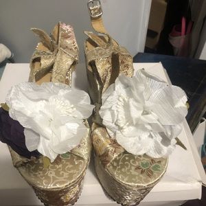 EGO AND GREED by Asos vintage floral platforms